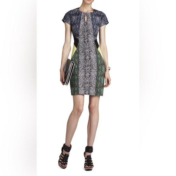 BCBGMaxAzria Women’s Chloe Snakeskin Keyhole Multicolor Short Shift Dress Y2K XS - Picture 1 of 16